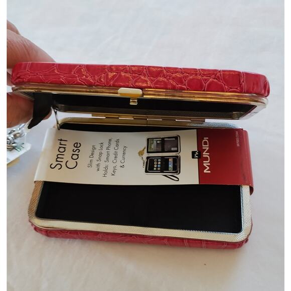 Mundi Smart Phone Croco Wristlet Case, Pink - Picture 9 of 9